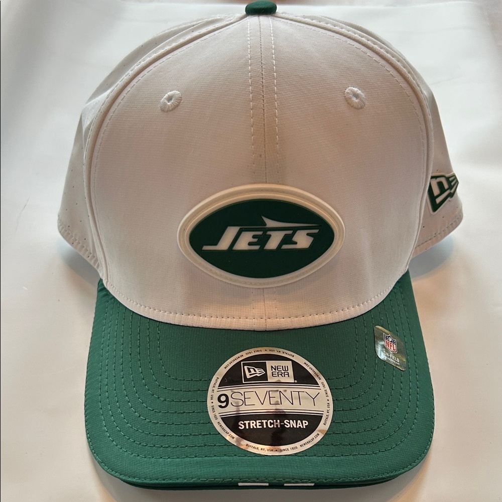 New Era 9 Seventy Stretch Snap on Field headwear Green and White Jets Cap